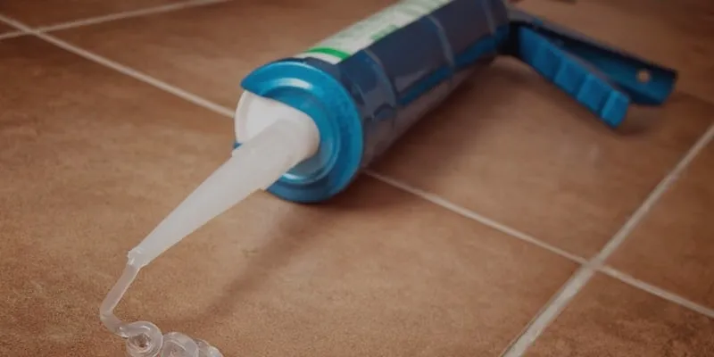 Home scorpion sealing caulk gun